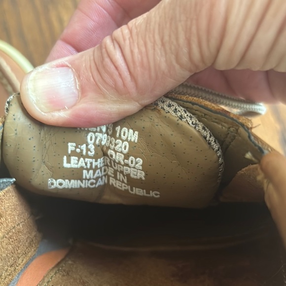 Sperry Tan Boat Shoes with White Laces and Non-Marking Soles - Picture 8 of 8